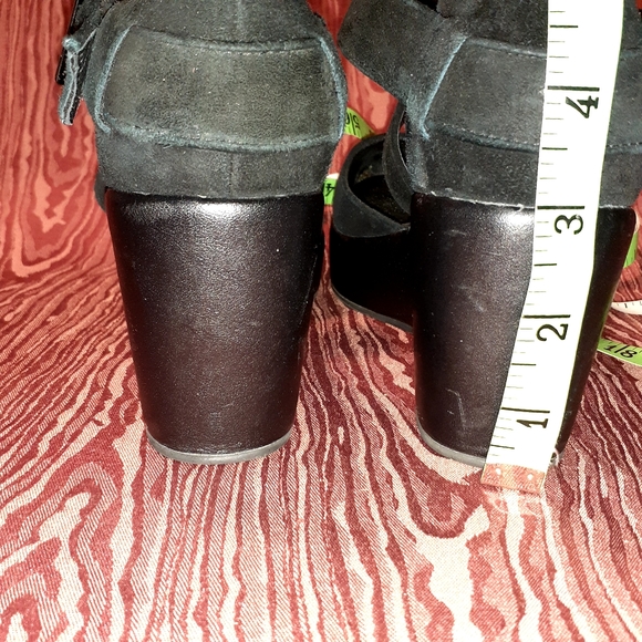 CORDANI CALZATURE DALLACE  Suede Button Wrapped Strap Heel Pump Size 37 Black - Picture 12 of 14